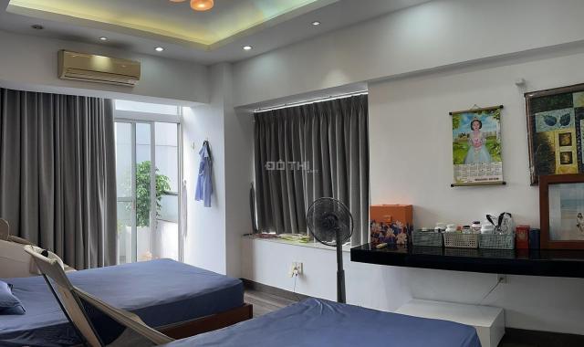 Bán căn hộ Garden Court, PMH, Q7. DT 146m2, 3PN, 2WC giá 12 tỷ