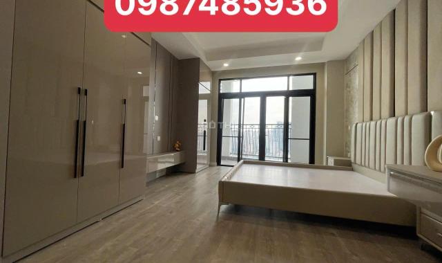 CẦN BÁN GẤP CĂN HỘ 4 NGỦ VINHOMES ROYAL CITY, NỘI THẤT NHẬP KHẨU, NHÀ MỚI ĐẸP.LH:0987485936