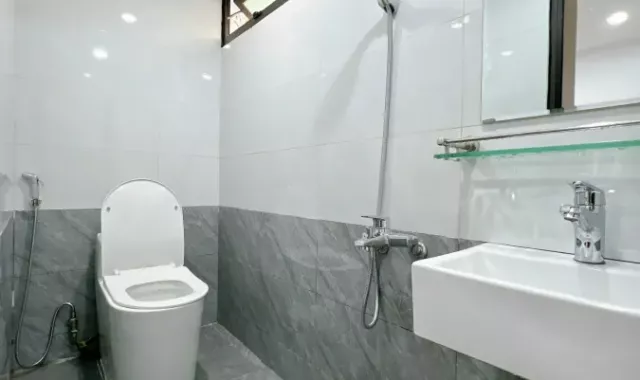 Tập thể ngõ 128 Đại La, nhà đẹp tầng 5 ngõ 128 Đại La, 60m2, 2 phòng ngủ, Full nội thất mới