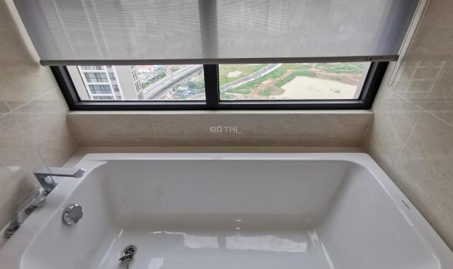 Bán căn góc 06-S2 tòa TTTM View Hồ & CV Đẹp nhất Vinhomes Sky Lake. Giá chỉ 17.5 tỷ. LH: 0936031229