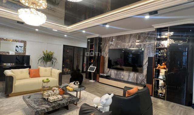 CHÍNH CHỦ GỬI BÁN CĂN HỘ ROYAL CITY ĐẬP THÔNG 270M2. 4 NGỦ, NỘI THẤT NHẬP KHẨU,LH E: 0987485936