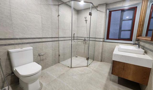 BÁN NHÀ NGÕ 52 TÔ NGỌC VÂN, VIEW HỒ, DT 122M2 x 5T, MT 6,8M, GIÁ 43 TỶ.