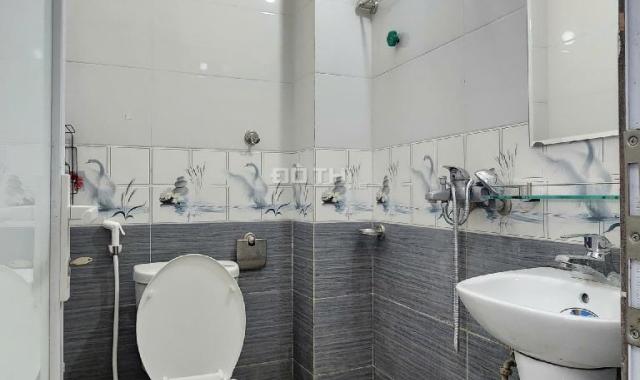 Nhà đẹp Ô tô vào nhà, 30m2 x 4 Tầng, ngõ rộng gần 4m Kinh doanh, Nhỉnh 4 Tỷ