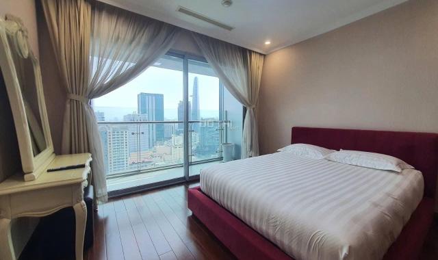 Cho thuê căn hộ Vincom Đồng khởi 3PN, 160m2, view Sông và Bitesco, Q1