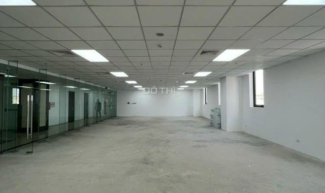 Cho thuê nguyên sàn văn phòng 330m2 Tháng 12 nhận mặt bằng- Duy Tân- Cầu Giấy- Hà Nội