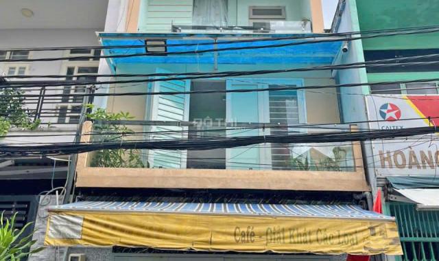 Chủ bán gấp nhà 1 sec Lê Văn Qưới, dt: 3.91 x 10m, lửng, lầu. giá: 5.05 tỷ. Lh: 0934196986