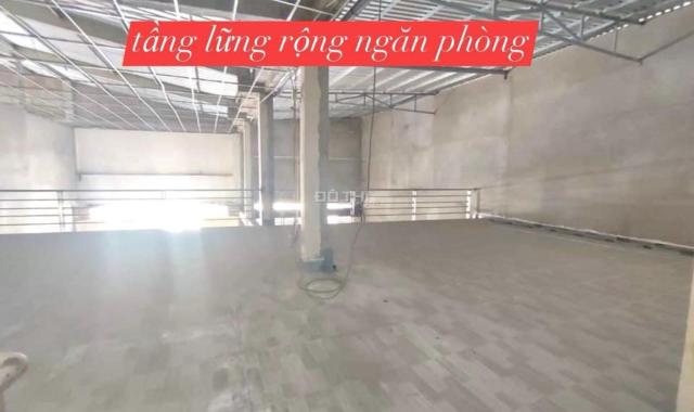 Cho thuê nhà trệt lững góc 2 mặt tiền nganng 15m đường 3/2, ninh kiều, cần thơ, gần đại học cần thơ