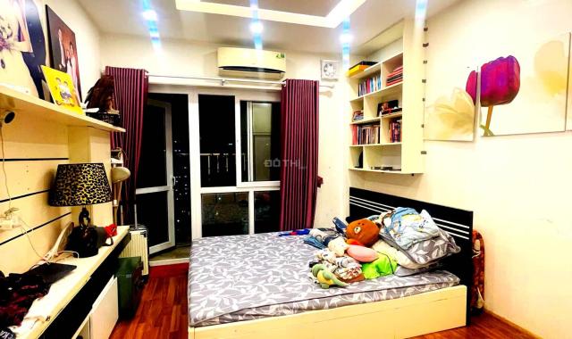 Căn hộ Đông Đô, DT 110.8m2, full nội thất, pháp lý đầy đủ