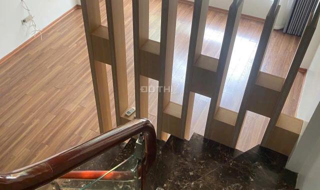 Cho thuê liền kề Vạn Phúc, diện tích 55 m2  x 5 tầng, nhà đẹp , đường oto