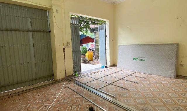 Cho thuê nhà riêng Lương Thế Vinh- Tố Hữu, 70 m2 x 3 tầng, ngõ oto