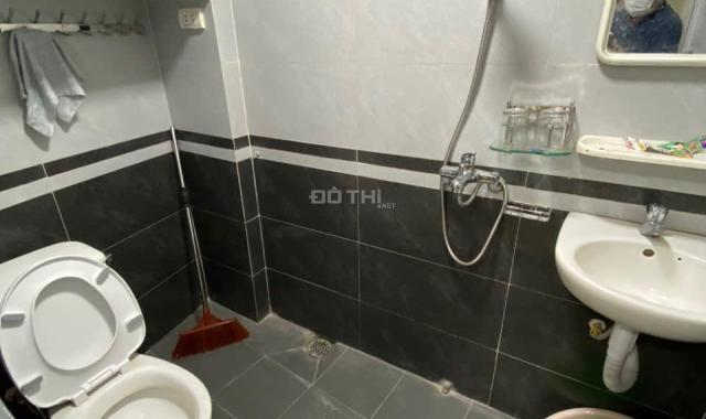 GẤP! bán nhanh nhà MP Phan Huy Chú, HK giá 30 tỷ, DT 70m2x3T, KD lớn