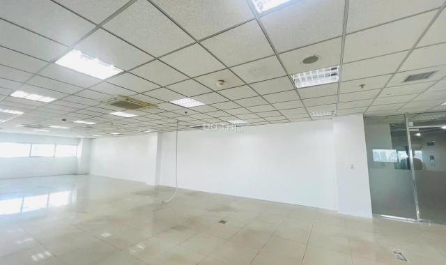 Cần cho  thuê văn phòng làm việc DT 170-300m2 Dương Đình Nghệ, Cầu Giấy giá tốt vị trí đẹp