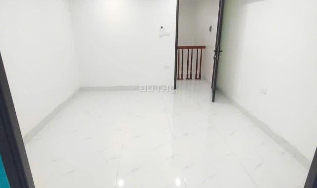 Bán Nhà Ngõ 107 Lĩnh Nam 20m², 3 Tầng, 1,72 Tỷ OTO 30m