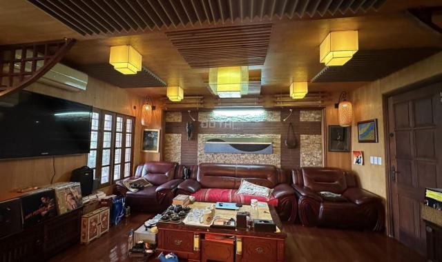 Siêu Đẳng cấp, Villa trong phố, Đội Cấn - Ba Đình,Căn góc, gần Hồ, Đẹp, KD Homestay, quán cafe