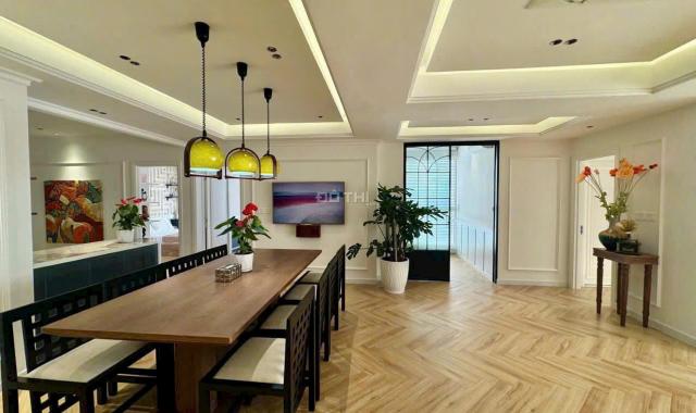 Bán gấp căn hộ view sông Riverside Residence, 147m2, 3PN có Sổ hồng