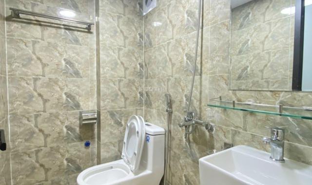 Sở hữu ngay nhà đẹp ngõ Võng Thị, giá 15 tỷ, 48m2x6T, thang máy, ở luôn