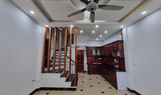 Bán nhà 5T ngõ 268 Ngọc Thuỵ. Nội thất đẹp, oto đỗ cửa, view công viên giá hơn 5 tỷ TL. LH: