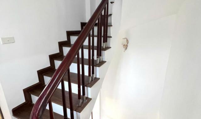 Chính chủ bán nhà riêng 39m2 5 tầng mặt tiền 3,4m2 giá 8,2 tỷ tại Hoàng Quốc Viêt