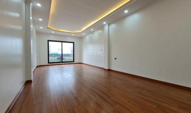 Bán nhà mặt phố Lĩnh Nam 56m²,6T, giá 19,5 tỷ-KD-Lô góc-T.Máy