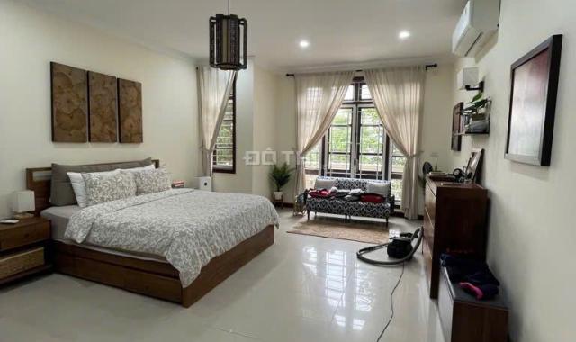 Bán biệt thự 180 m2 khu D Ciputra, Tây Hồ