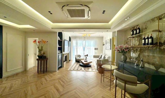 Bán căn hộ chung cư Riverside Residence Phú Mỹ Hưng nhà mới đẹp