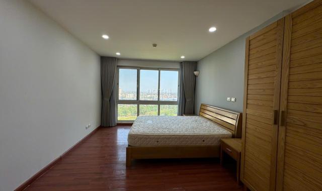 Bán căn hộ 4 phòng ngủ view sân Golf , 182 m2 tại P2 Ciputra, Bắc Từ Liêm