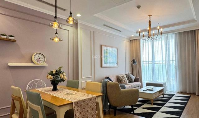 Vào ở được luôn căn hộ 2 phòng ngủ, đủ đồ, nhà mới đẹp, tầng cao Vinhomes Nguyễn Chí Thanh