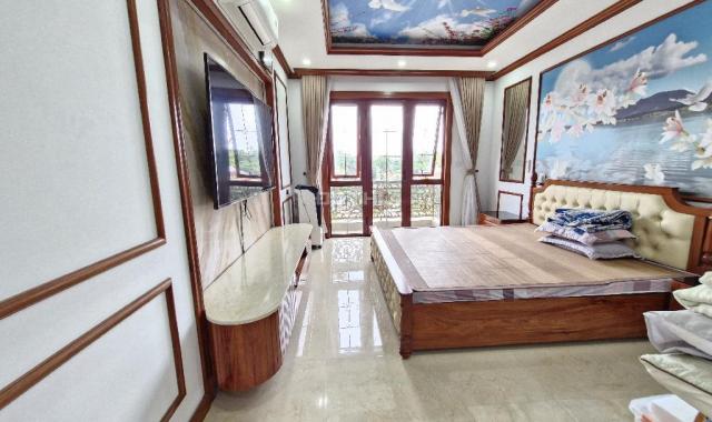 Bán nhà 46m x 5T Ngọc Thuỵ. View hồ, oto tránh vỉa hè, kinh doanh giá 12,x tỷ có TL. LH 0936123469