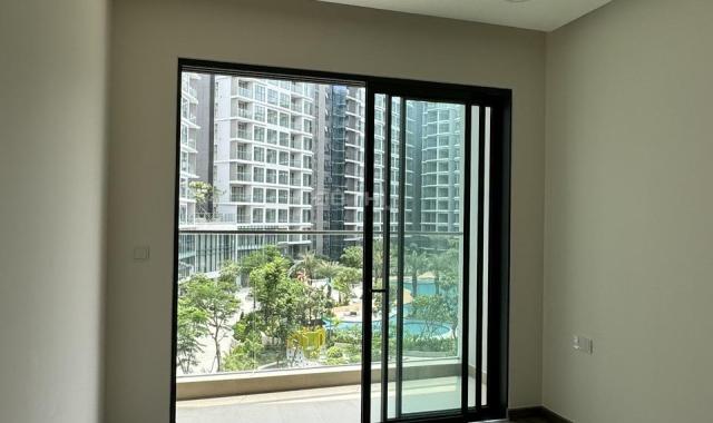 View hồ bơi-Căn 3PN 121m2 Diamond Centery giá bán chỉ 7.4 tỷ-Ký HĐMB trực tiếp từ CĐT, Celadon City