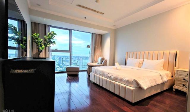 Cho thuê căn hộ 3PN Vincom Đồng Khởi, 160m2 view Nhà thờ Đức bà, Q.1