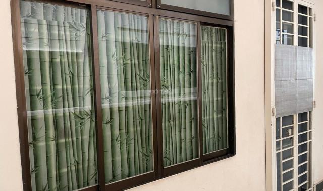 Cho thuê căn hộ chung cư Lô B5 - Tân Vĩnh Q.4. DT 60m2,2PN,1WC 10tr/th 0902855182