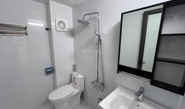 Bán nhà 40m x 4T Đức Giang, oto tránh, kinh doanh chỉ hơn 8 tỷ có TL. LH 0936123469