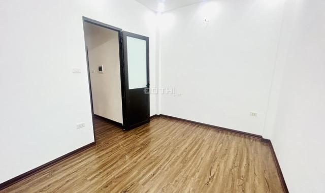 Bán Nhà Ngõ 325 Kim Ngưu, 40m², 5 Tầng, 6 PN – Giá 7,5 Tỷ gần OTO