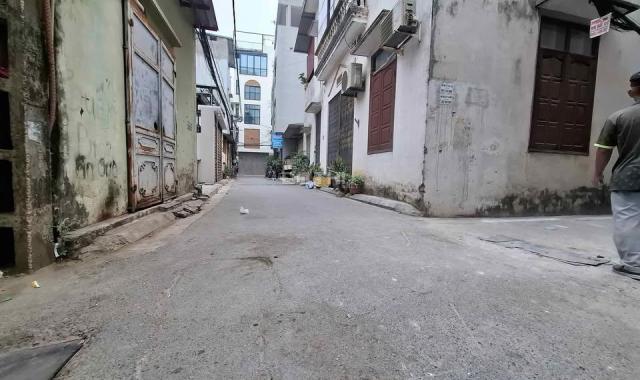 Bán đất Ngọc Thuỵ 46m x 4,2, Lô Góc oto 7c trong đất, vuông vắn không lỗi hơn 6 tỷ có TL. LH