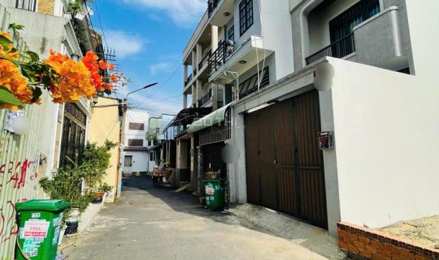 Hót-Nhà 3 tầng ngay Hoàng Diệu 2 hẻm thông tứ hướng DT (4.5x23) sẵn TN 35tr/th giá nhíc 9 tỷ