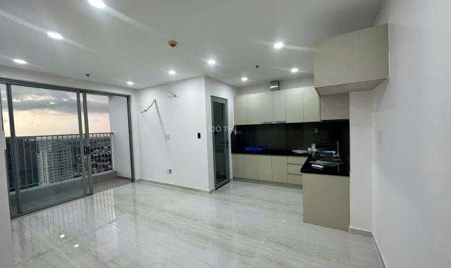 Tôi chính chủ cần sang lại căn hộ 2PN 69m2 giá 2tỷ39 - Tầng trung view đẹp, sổ sẵn, có bank hỗ trợ