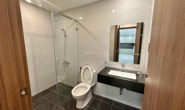 Tôi chính chủ cần sang lại căn hộ 2PN 69m2 giá 2tỷ39 - Tầng trung view đẹp, sổ sẵn, có bank hỗ trợ