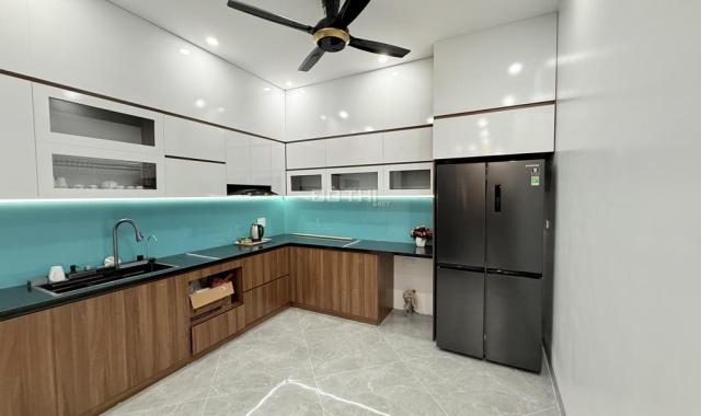 Nhà riêng phố Hoàng Mai - 65m2, 4 tầng - thang máy nhập khẩu - 3 bước ra ô tô