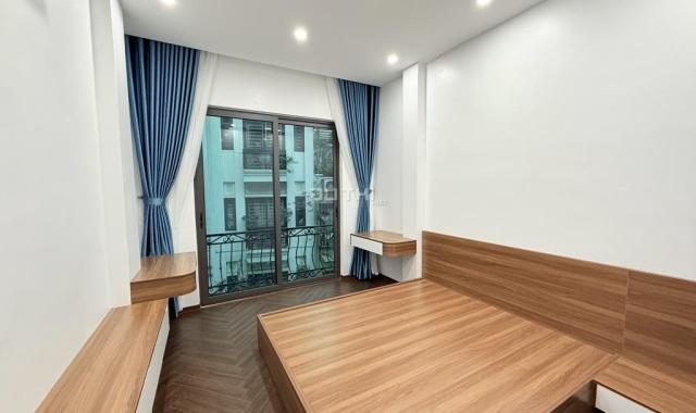 Nhà riêng phố Hoàng Mai - 65m2, 4 tầng - thang máy nhập khẩu - 3 bước ra ô tô