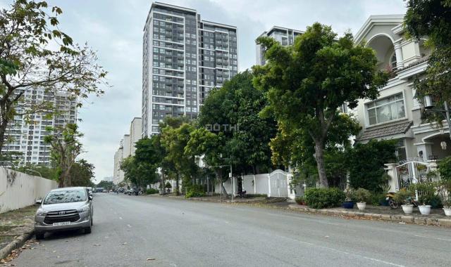 Cho thuê Gấp biệt thự Mỹ văn 18*16m, 3 lầu, giá rẻ mặt tiền đường 19