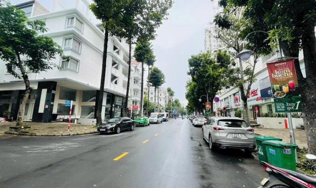 Cho thuê Nhà phố Hưng Gia 200m2 Góc 2 mặt tiền Đ.Phạm Văn Nghị, Quận 7