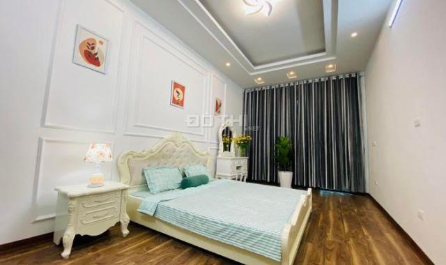NHÀ MỚI ĐẸP Ở LUÔN, PHỐ LÊ TRỌNG TẤN, 5 TẦNG GIÁ TỐT, Ô TÔ VÒNG QUANH