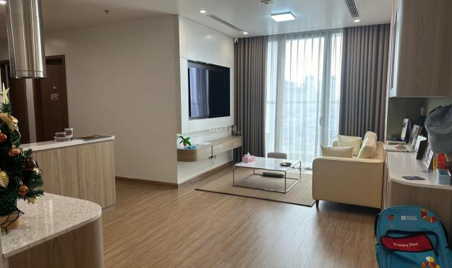 Bán căn hộ 3 phòng ngủ sẵn nội thất, tầng đẹp, hướng thoáng, Vinhomes Sky Lake Phạm Hùng