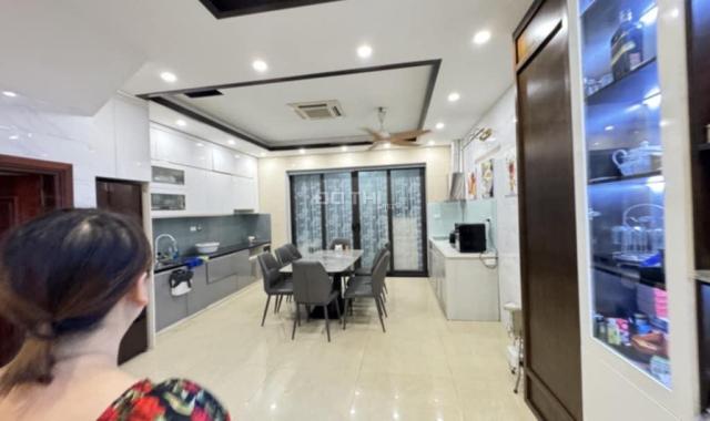 NHÀ ĐẸP KIM GIANG, 30M2, 6 TẦNG, GIÁ 5,98 TỶ TRUNG TÂM QUẬN, NGÕ NÔNG THÔNG THOÁNG, Ô TÔ SÁT NHÀ