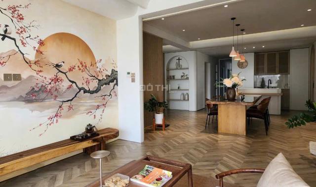 Bán gấp căn hộ Riverside Residence 180m2, 3PN, tặng nội thất cao cấp