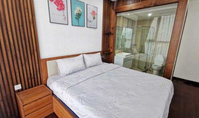 Cho thuê căn 3 phòng ngủ Vinhomes Skylake, tòa S2, view hồ + bể bơi, giao nhà luôn