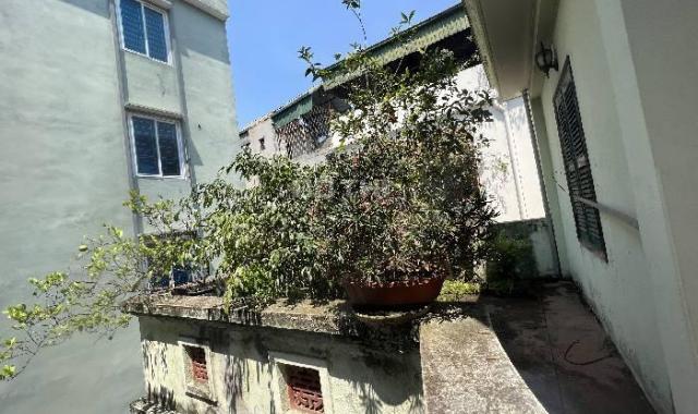 Nhà biệt thự 112m2, 3 tầng, lô góc, 2 mặt thoáng, oto đỗ cửa, hàng xóm Hồ Đền Lừ