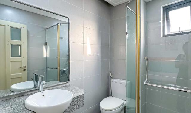 Cho thuê căn hộ cửa sổ trời, ban công, thang máy gần công trường Dân Chủ, tòa nhà Viettel
