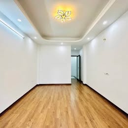 BÁN NHÀ THƯỢNG THANH MỚI ĐẸP NGÕ O TÔ 4 tầng   40m2 NHỈNH 4 TỶ