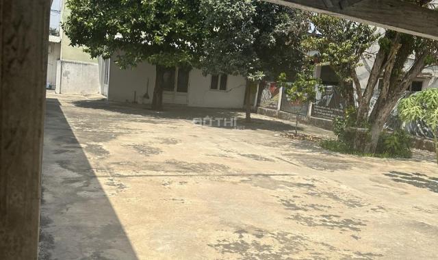 Cấn bán nhà mặt tiền 800 m2 QL 22, Tân PHú Trung Củ chi